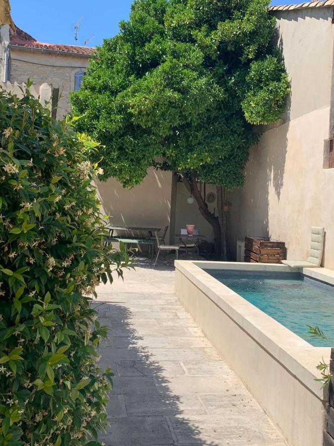 La Maison De Cerise Fourques  Exterior photo